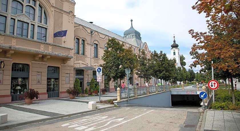 Erzsebet Kiralyne Hotel