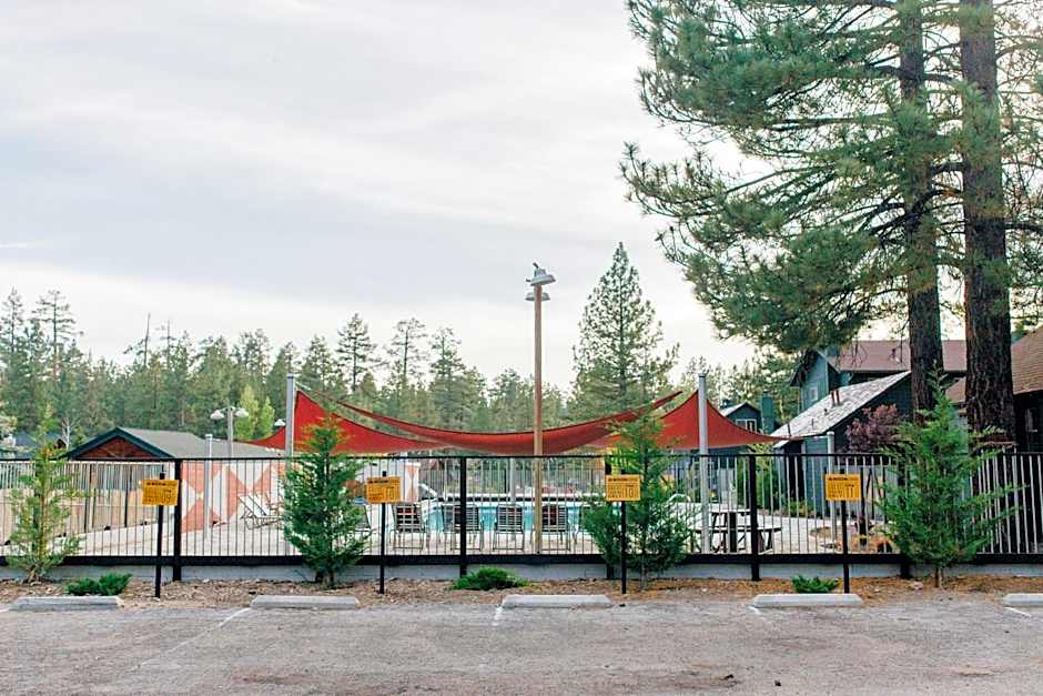 Noon Lodge