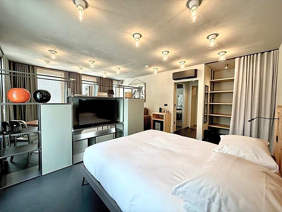Hotel Village