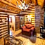 Storm Mountain Lodge & Cabins