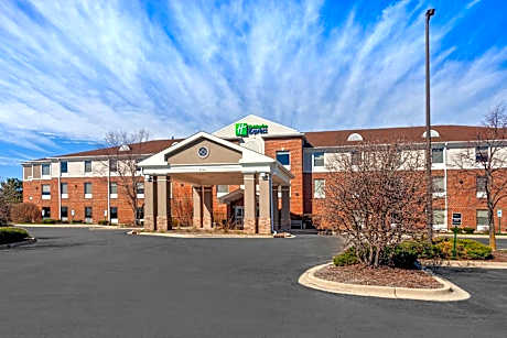 Holiday Inn Express Hotel & Suites Chicago-Algonquin By IHG