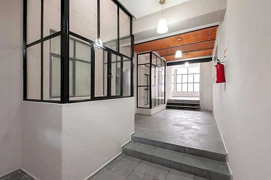 204 Historic Center 2Bdrm 2Bath AC Apt Rooftop