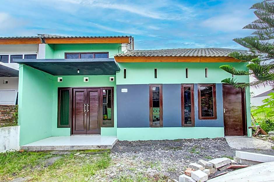 SPOT ON 92490 Casa Homestay Syariah