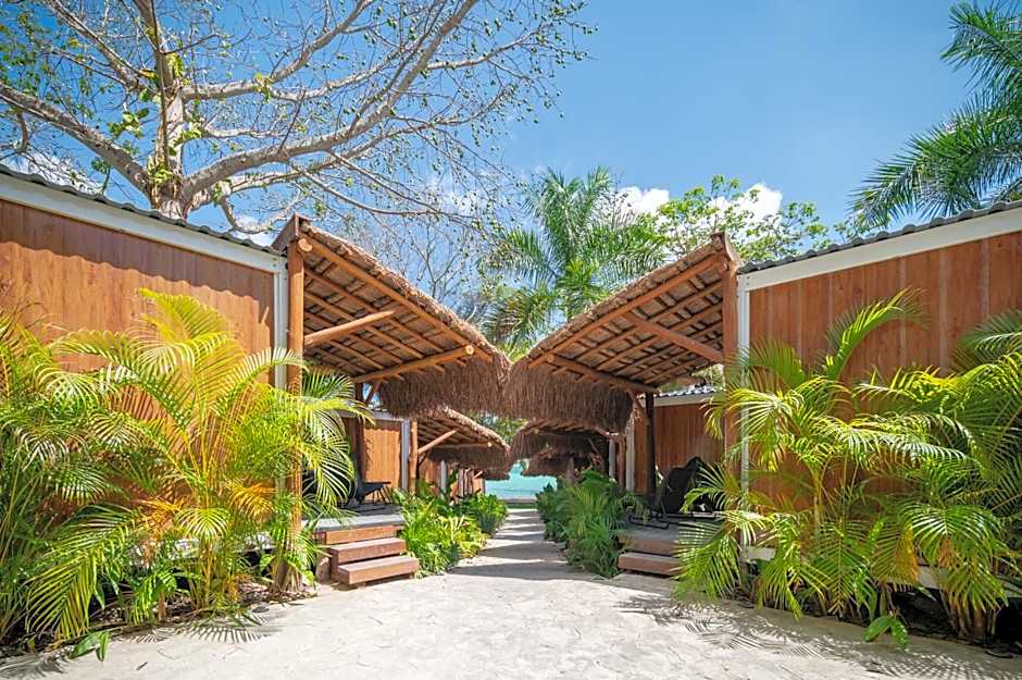 Casa Aakal Lagoon Front