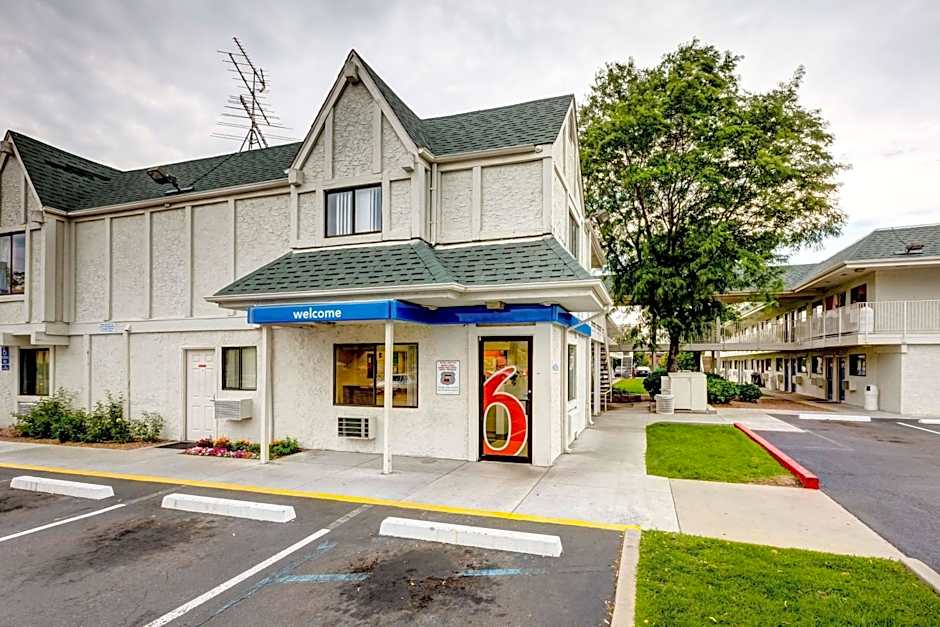 Motel 6-Wheat Ridge, CO - West - Denver North