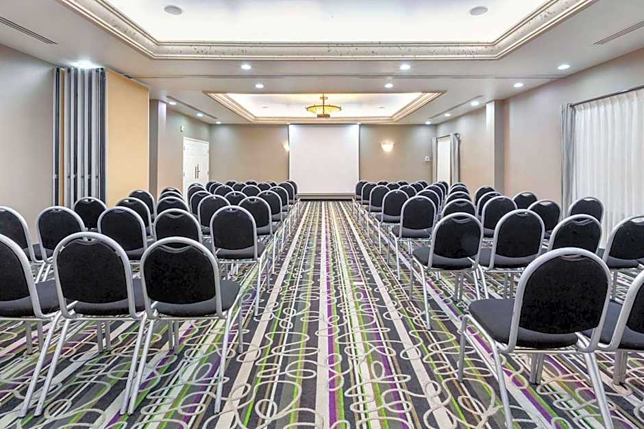 La Quinta Inn & Suites by Wyndham Cd Juarez Near US Consulate