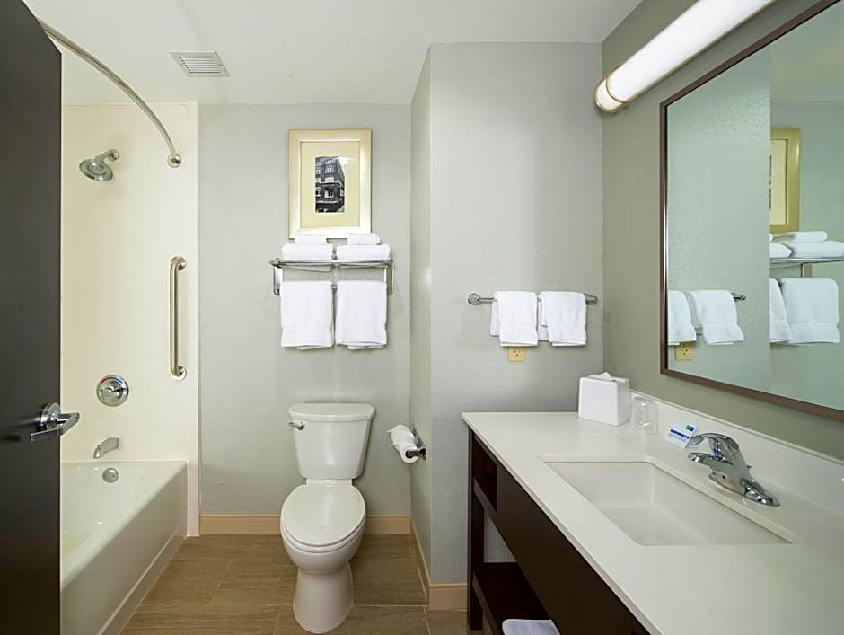 Holiday Inn Express & Suites Oklahoma City Dwtn - Bricktown By IHG