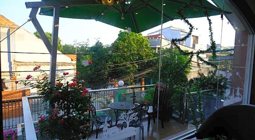 Hoa Phat Hotel & Apartment