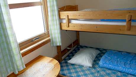 Standard Twin Room with Shared Bathroom