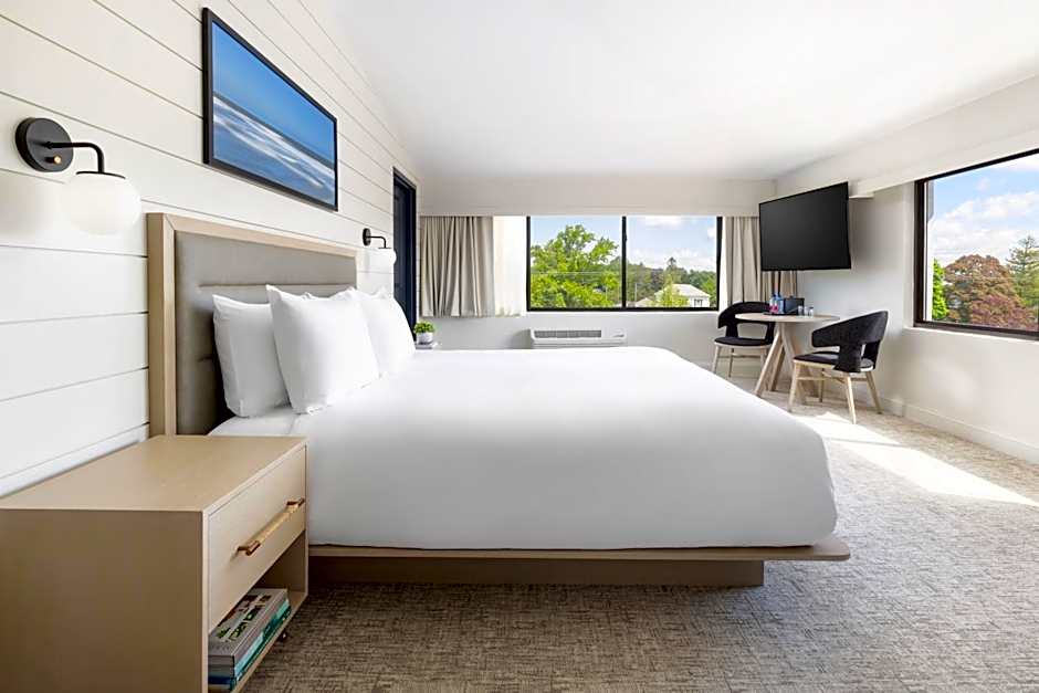 The Pell - JDV by Hyatt