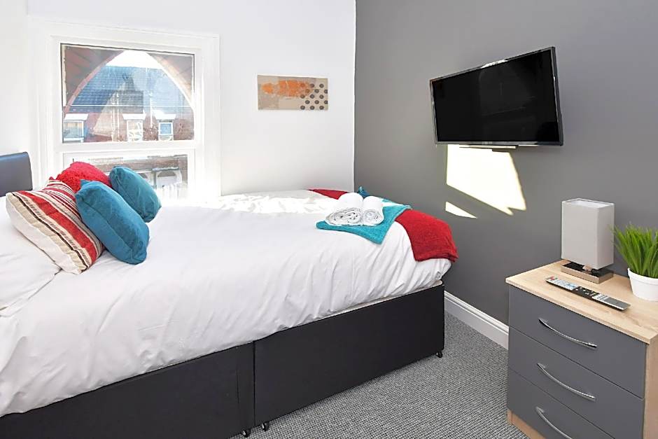 Townhouse @ 272 Walthall Street Crewe