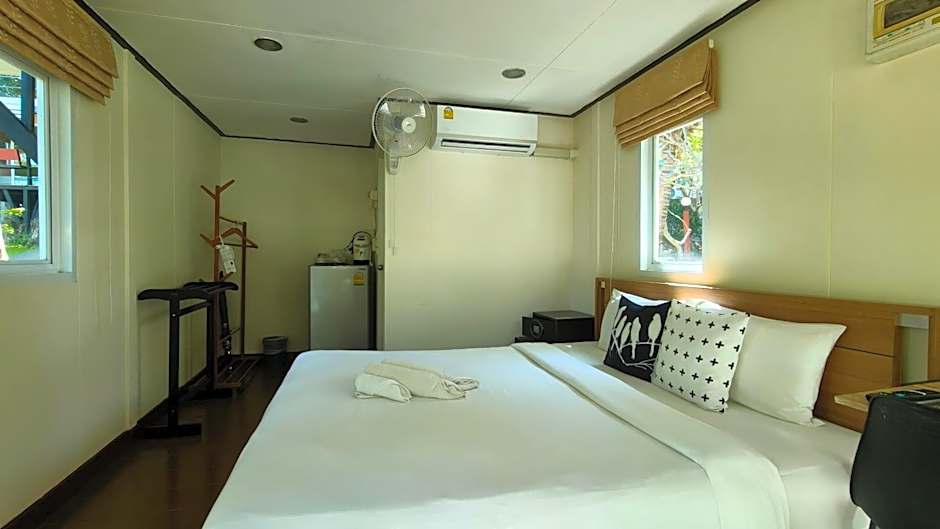 Hill Zone Home Stay by Little Paradise