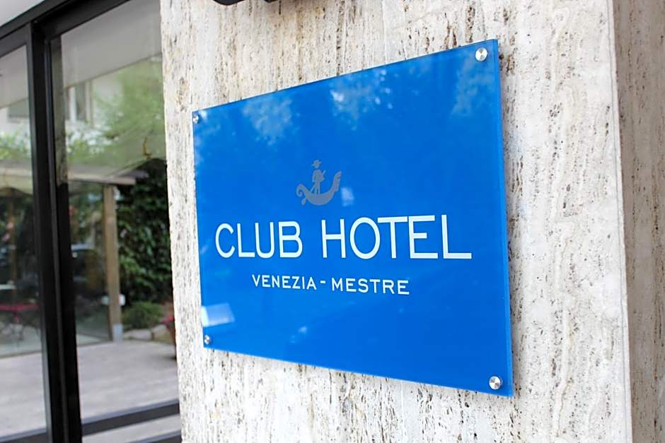Club Hotel