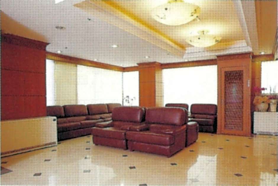 Central Hotel