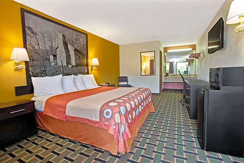 Super 8 by Wyndham Cincinnati/Springdale OH