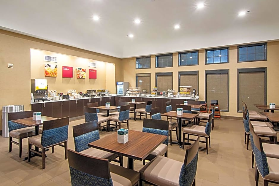 Comfort Suites NW Dallas Near Love Field