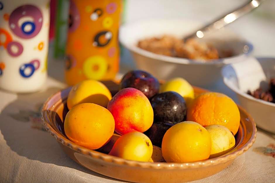 Anelia Boutique Studios & Apartments