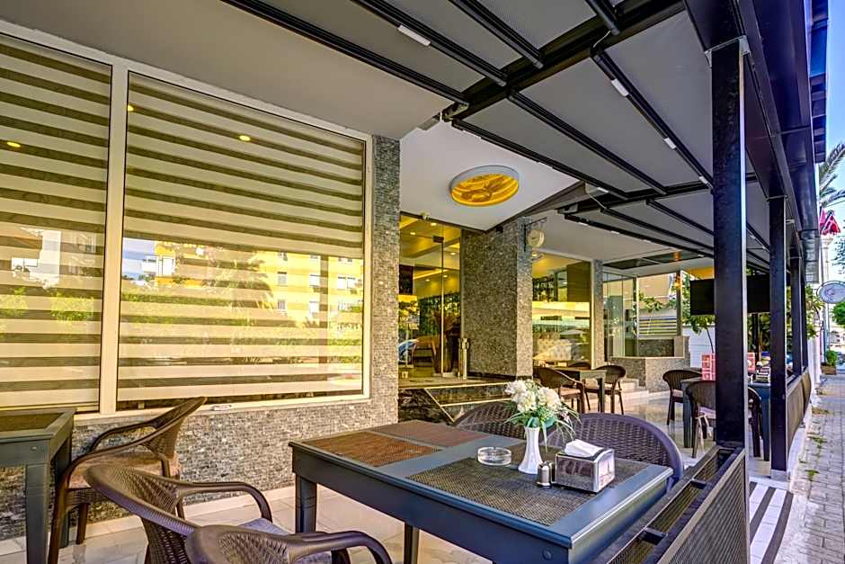 Miss Cleopatra Hotel
