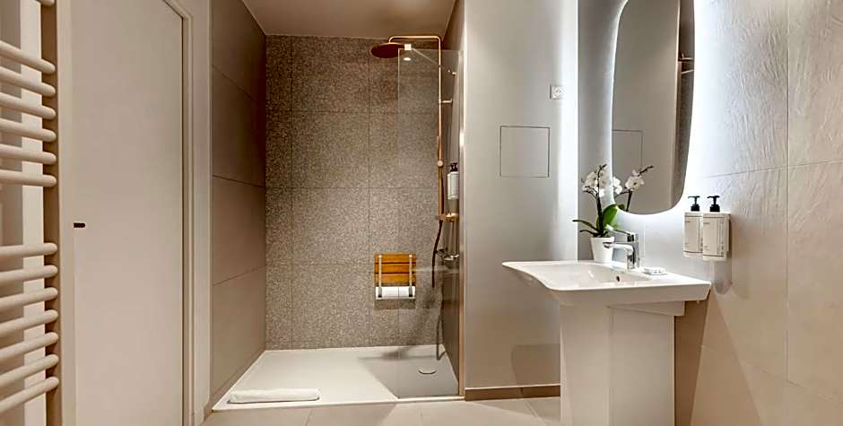 Suites FL By Sweett