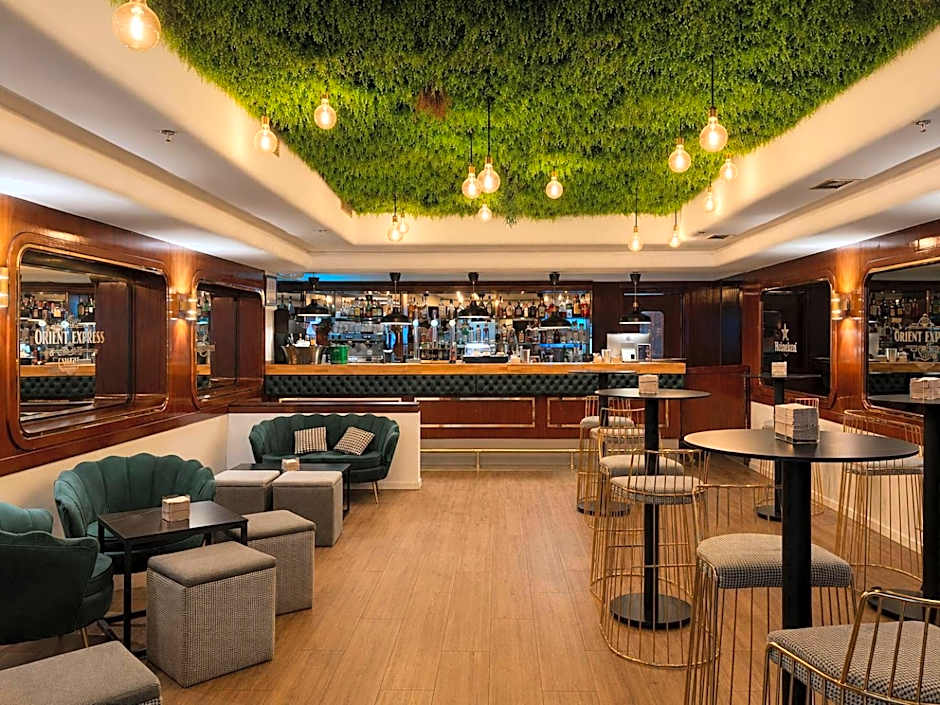 Hotel Chamartin The One