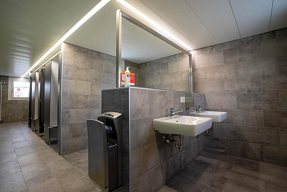 Nyon Hostel