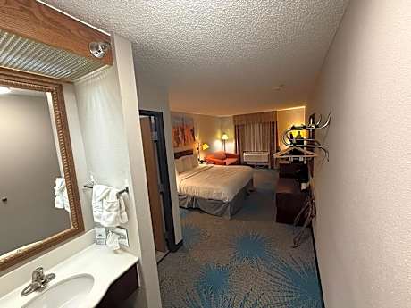 King Studio Suite - Non-Smoking