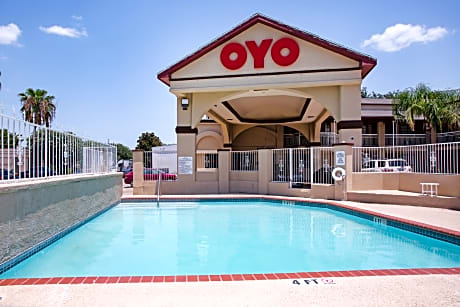 OYO Hotel McAllen Airport South