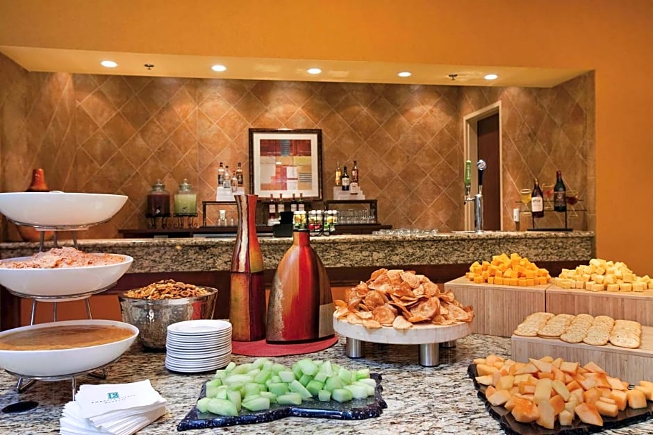 Embassy Suites East Peoria Hotel and Riverfront Conference Center
