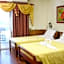 Tahanan Lakeview Hotel