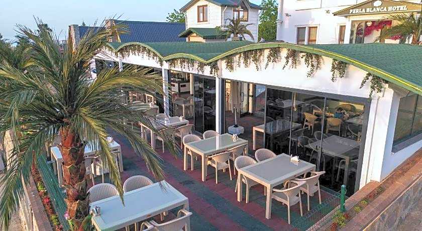 PERLA BLANCA HOTEL