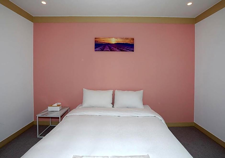 Photo 1 of 8 of Double Room