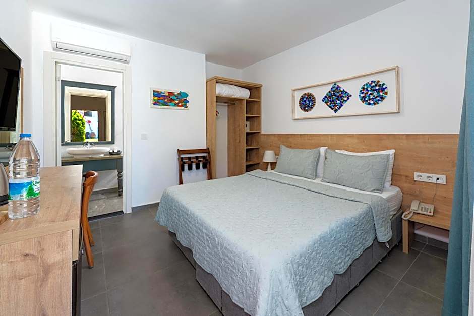 Kefi Beach & Suites
