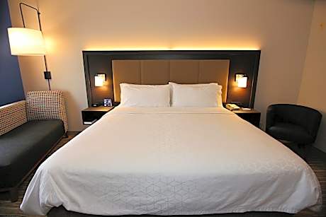 1 King Bed Standard
