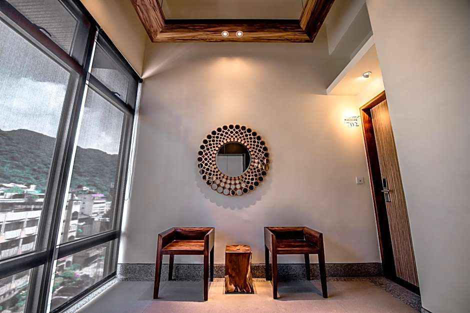 No. 9 Hotel