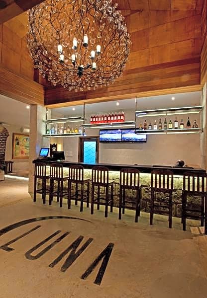 Costabella Tropical Beach Hotel