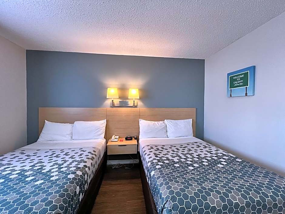 Econo Lodge Motel Village