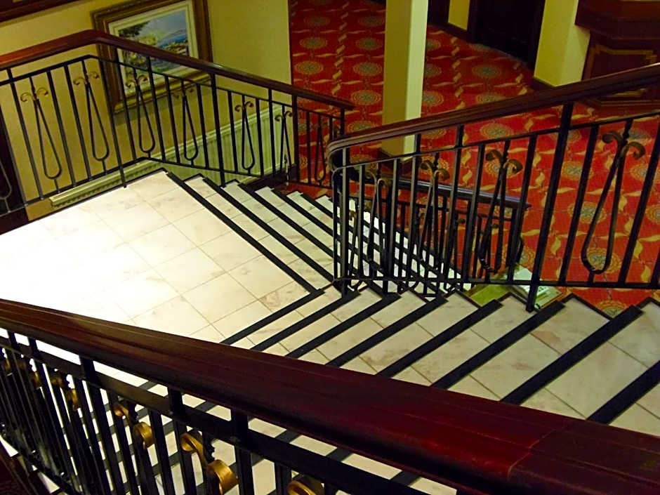 Lakeside International Hotel