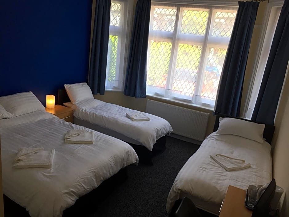Southend Central Hotel - Close to Beach, City Centre, Train Station & Southend Airport