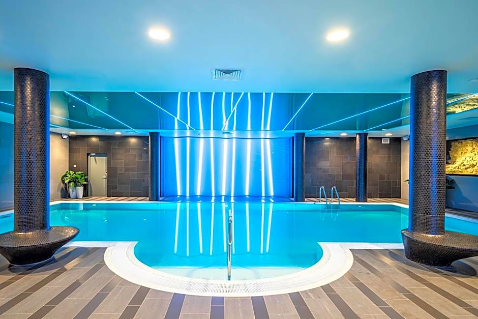 Wellton Riverside SPA Hotel