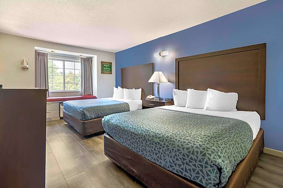 Econo Lodge Inn And Suites Greenville