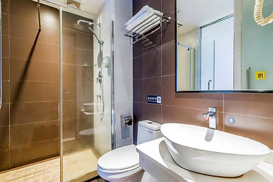 7 Days Inn Yunfu Luoding Central