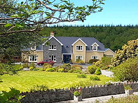 Greenlawn Lodge