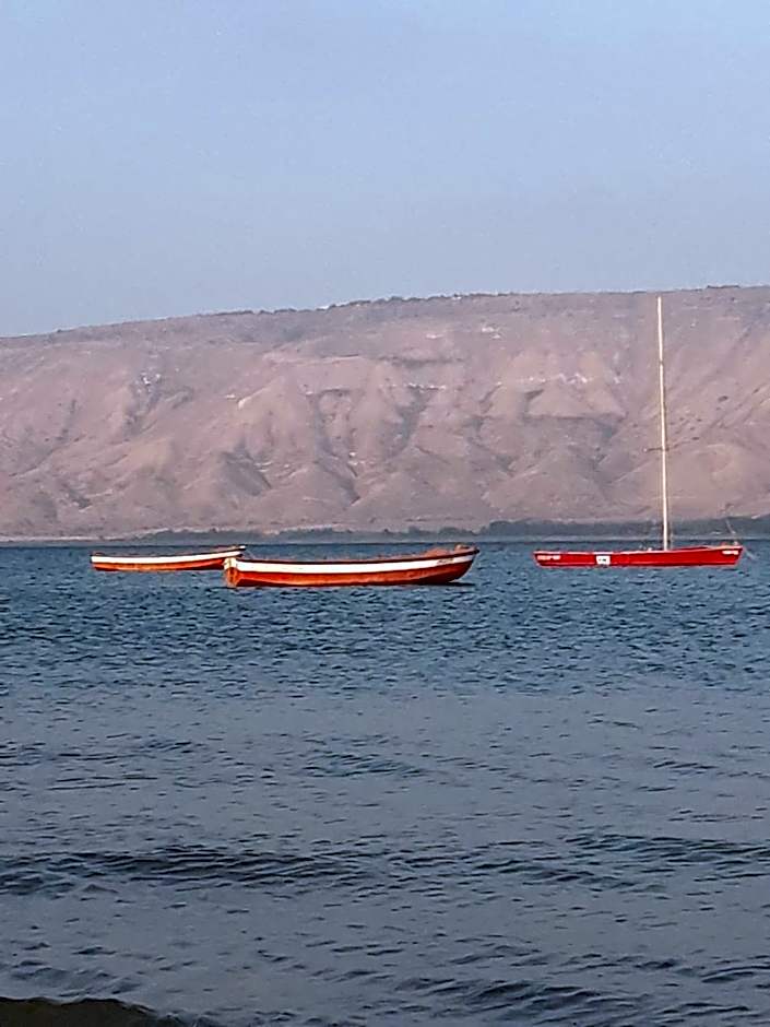 Kmo Yam In The Love Garden