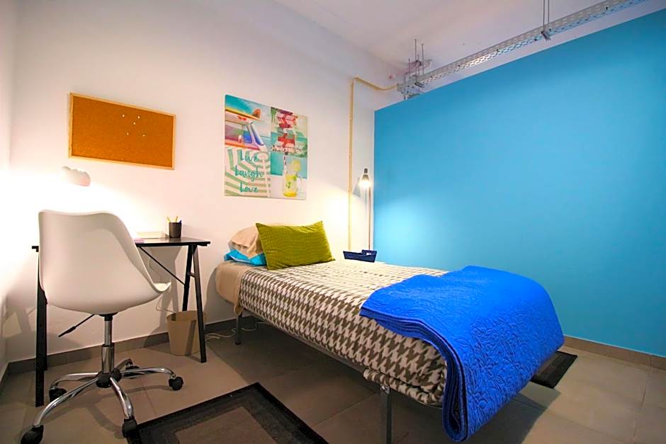 The Waves Hostel by Amazing Madeira