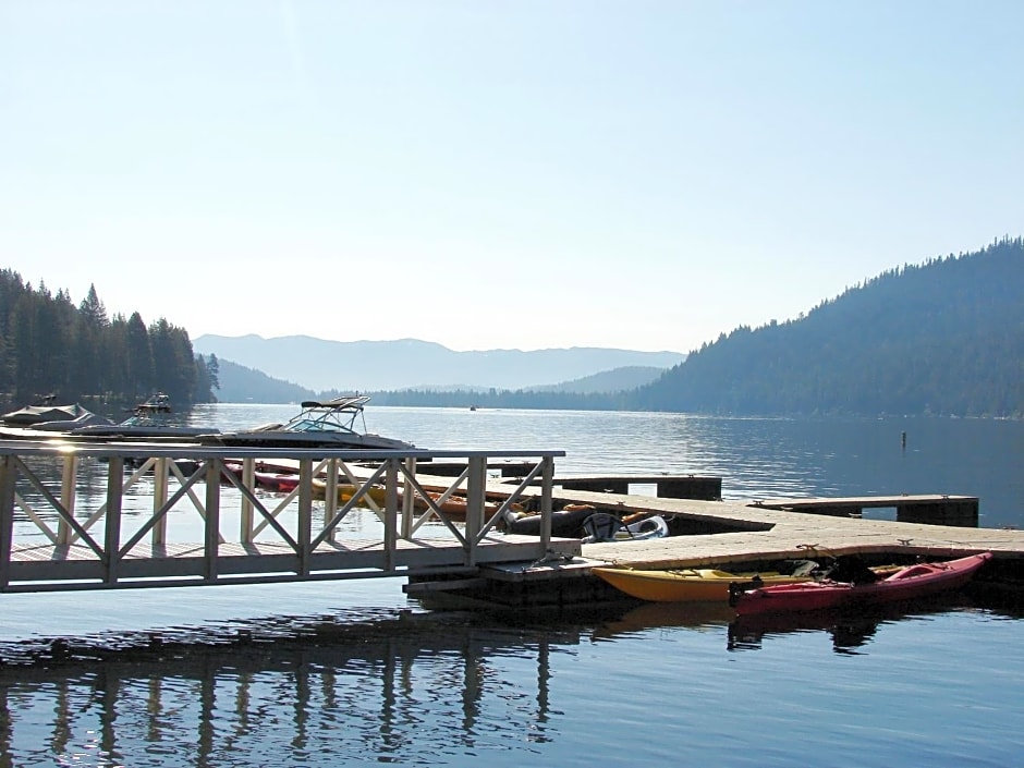 Donner Lake Village