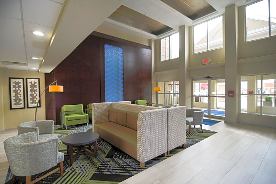 Holiday Inn Express Hotel & Suites Port Clinton-Catawba Island