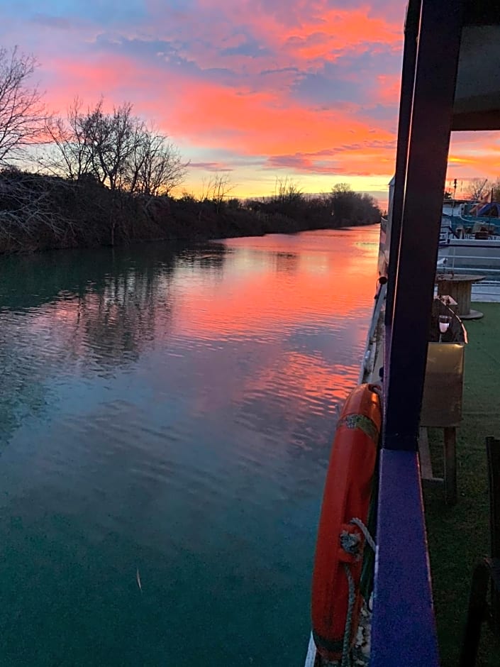 Péniche Le Pescalune - Chambre d'hôtes