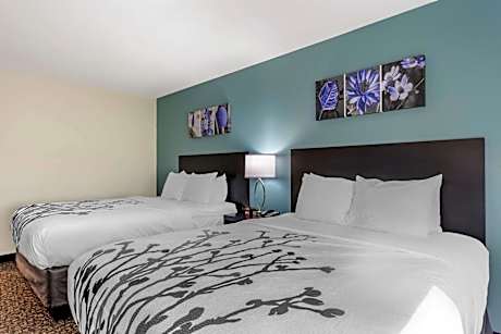 Queen Room with Two Queen Beds - Non-Smoking