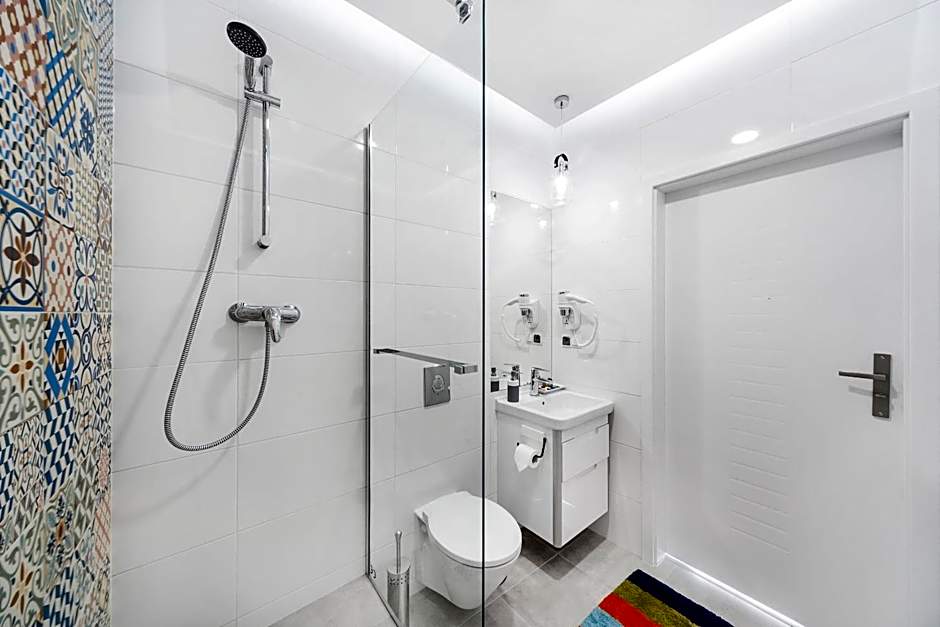 Six Suites, Old Town