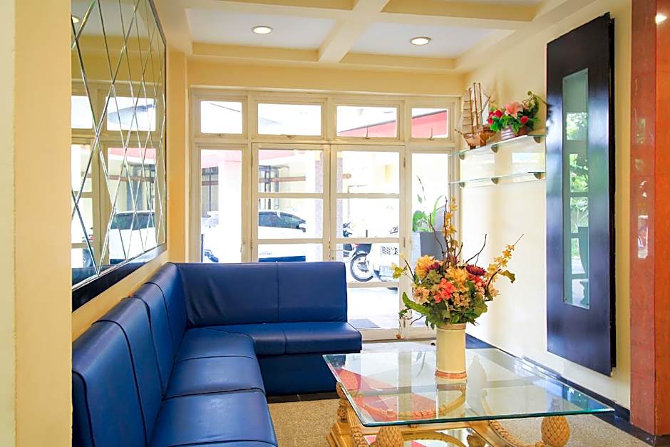 Capital O 175 K-60 Residence